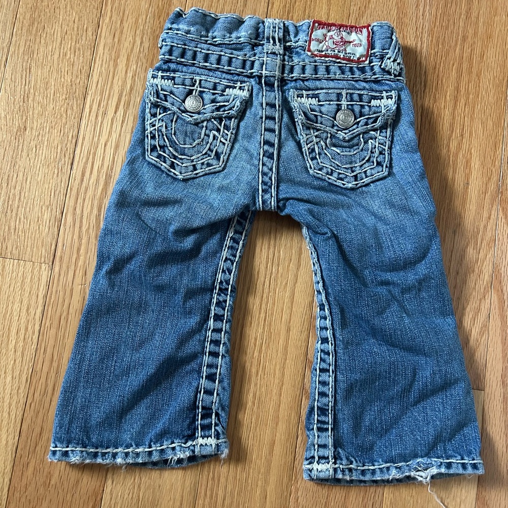True Religion Blue Jeans with Signature Stitching